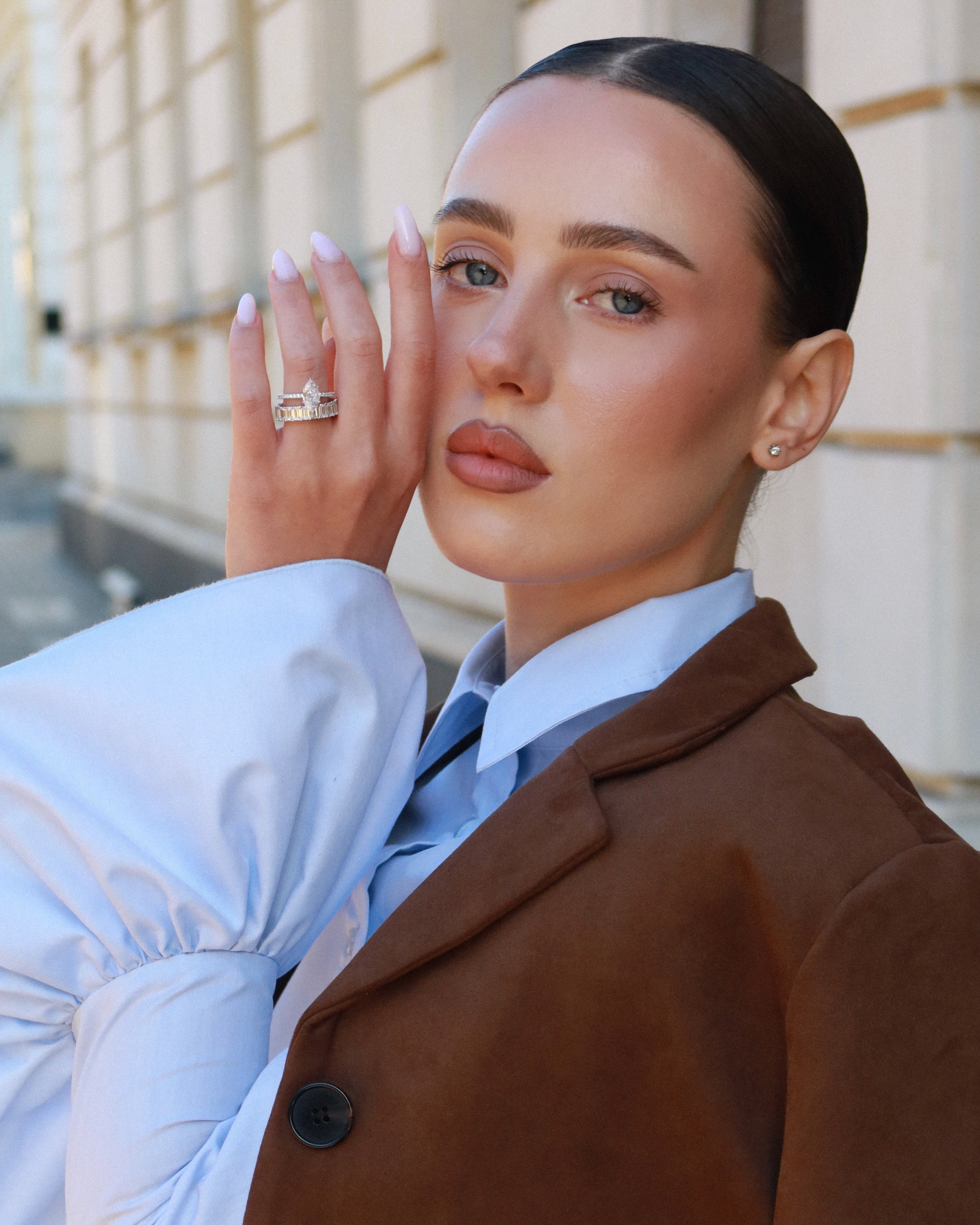 Комплектът Crystal Garden Kapi Marquise