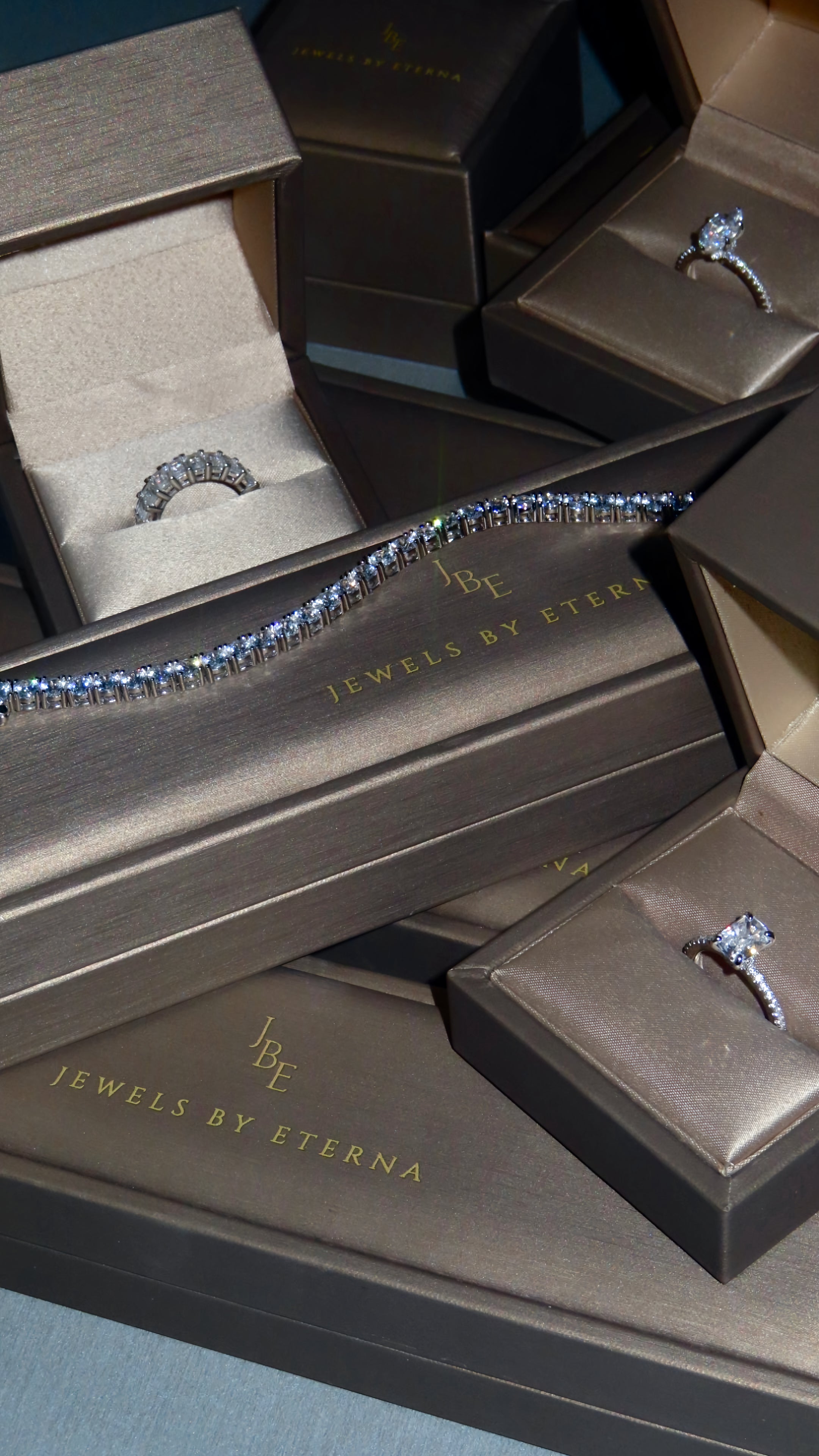 The Astra set in silver